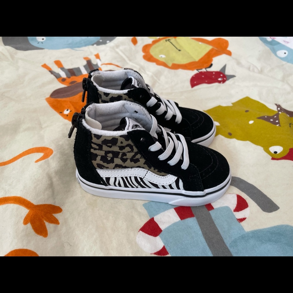 Toddler size 7 vans